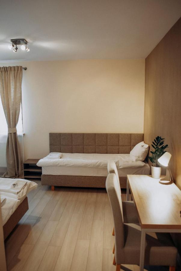 Redwood Hostel Λούμπλιν Εξωτερικό φωτογραφία